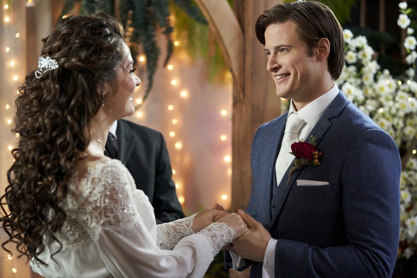 weddings in When Calls The Heart Clara stanton Jesse Flynn