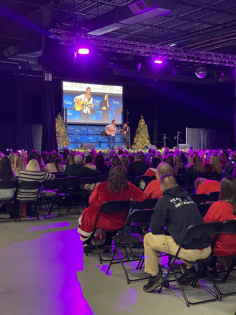 Paul Greene and Jessica Lowndes Concert Christmas Con 2022
