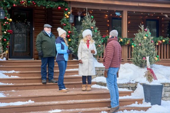 ‘Tis the Season for Set Up Review: Is It Worth Watching?